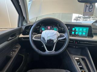 VOLKSWAGEN Golf usata, con USB