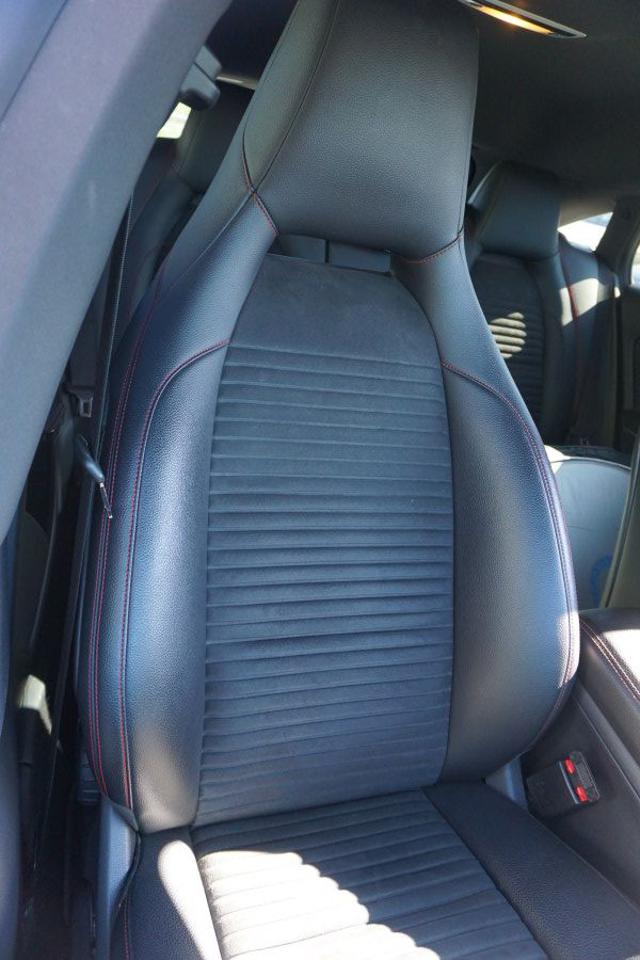 MERCEDES-BENZ CLA 180 usata 54