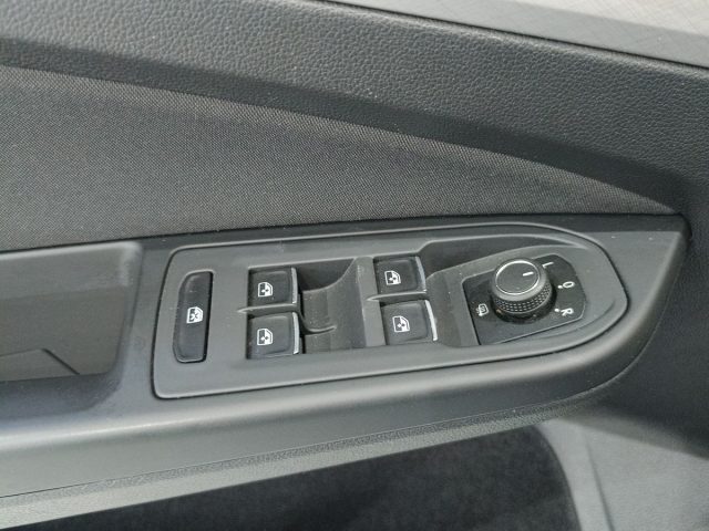VOLKSWAGEN Golf usata, con Bluetooth