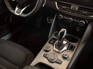 ALFA ROMEO Giulia usata, con Luci diurne LED