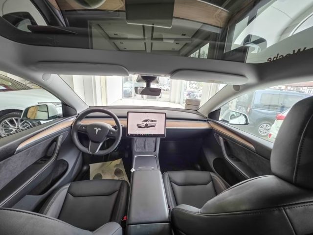TESLA Model Y usata, con Alzacristalli elettrici