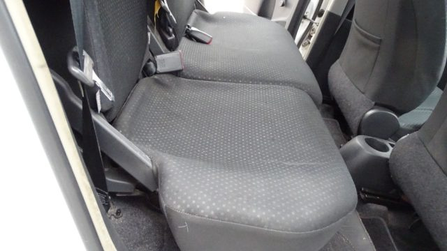 TOYOTA Yaris usata 69