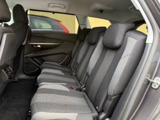 PEUGEOT 5008 usata, con Controllo automatico clima