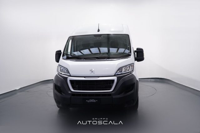 PEUGEOT Boxer usata, con Airbag
