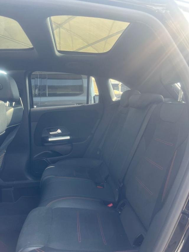 MERCEDES-BENZ GLA 200 usata, con Controllo automatico clima