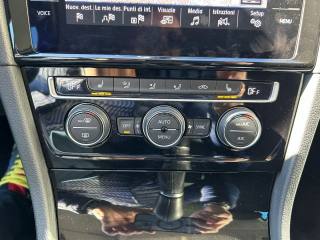 VOLKSWAGEN Golf usata, con ESP