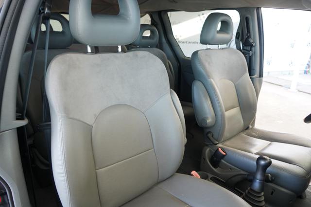 CHRYSLER Voyager usata 22