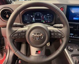 TOYOTA Yaris usata, con Cruise Control