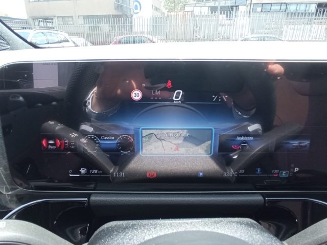 MERCEDES-BENZ GLA 200 usata, con Touch screen