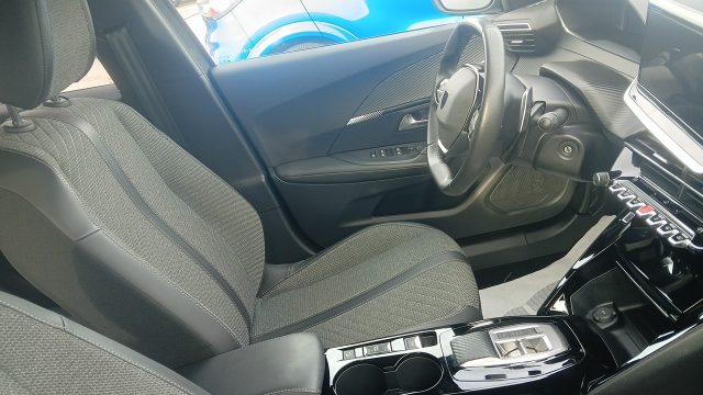 PEUGEOT 2008 usata, con Alzacristalli elettrici