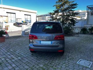 VOLKSWAGEN Touran usata, con Autoradio