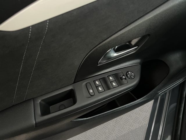 OPEL Corsa usata, con Specchietti laterali elettrici