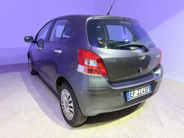TOYOTA Yaris usata 10