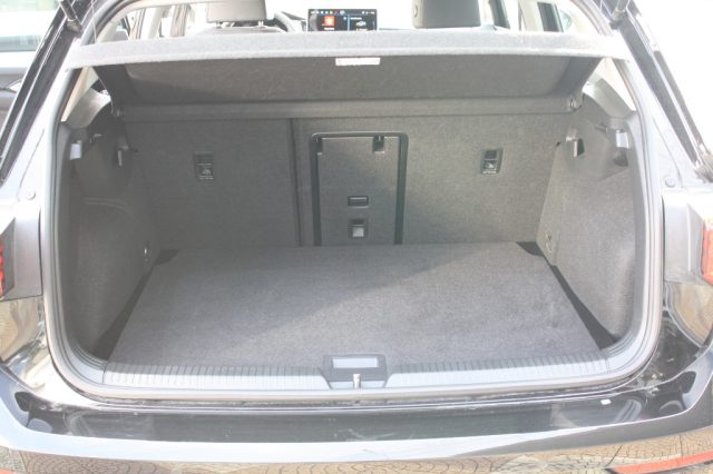 VOLKSWAGEN Golf usata, con Fari LED