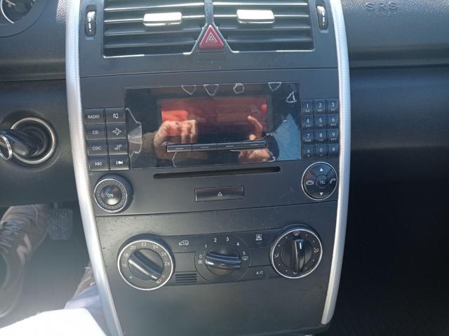 MERCEDES-BENZ A 200 usata, con Climatizzatore