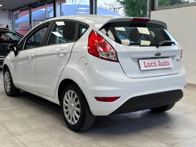 FORD Fiesta usata, con Autoradio