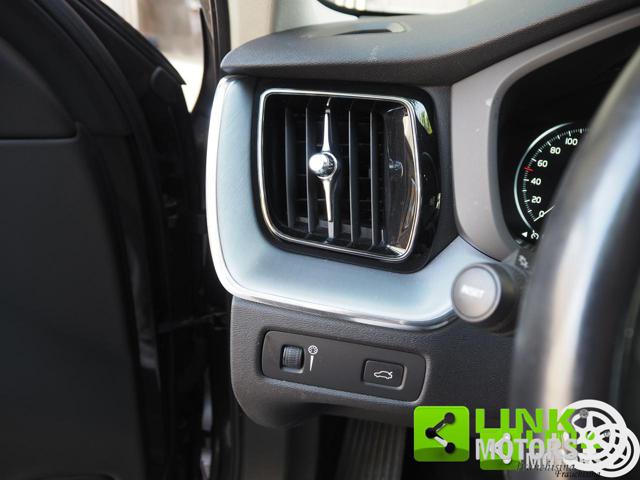 VOLVO XC60 usata 44