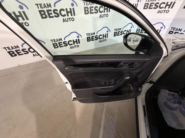 VOLKSWAGEN T-Roc usata, con Climatizzatore