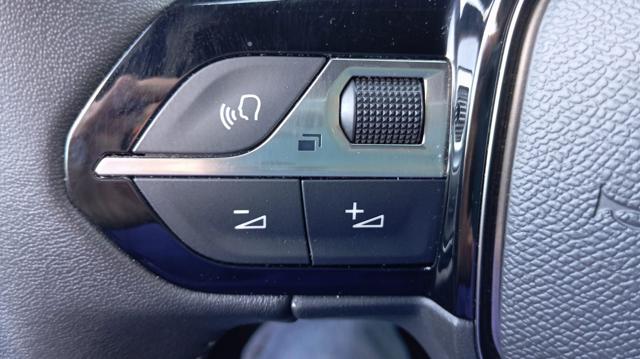 PEUGEOT 2008 usata, con Isofix