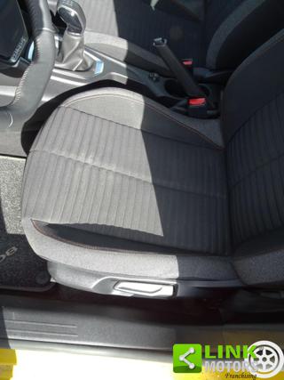 PEUGEOT 208 usata, con Autoradio digitale