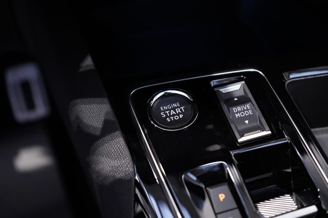 PEUGEOT 3008 usata, con Sensore di luce