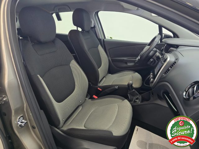 RENAULT Captur usata 19