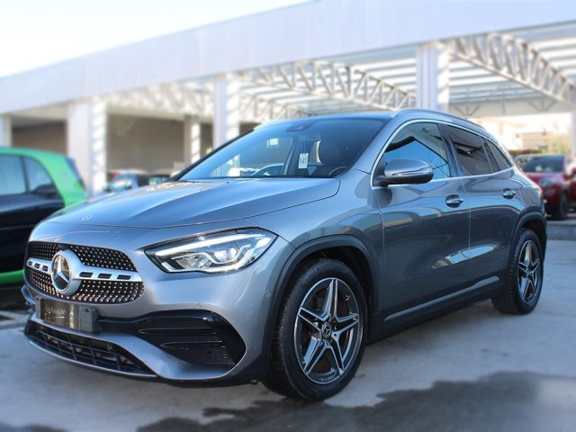 MERCEDES-BENZ GLA 200 usata, con Airbag
