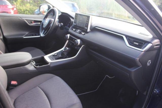 TOYOTA RAV 4 usata, con Autoradio
