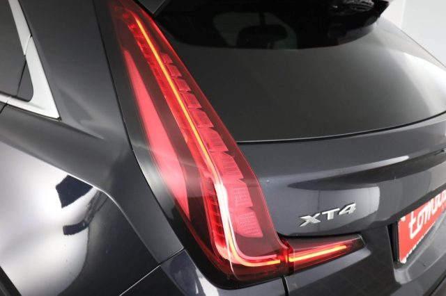 CADILLAC XT4 usata 9