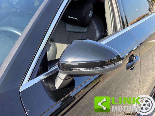 AUDI A4 usata, con Volante multifunzione