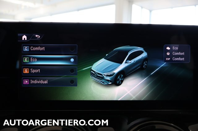 MERCEDES-BENZ GLA 180 usata, con Sedili sportivi