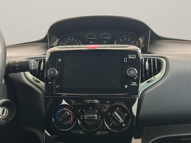 LANCIA Ypsilon usata, con USB