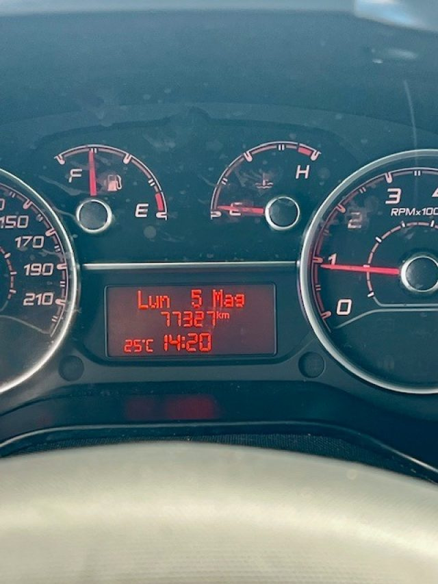 FIAT Doblo usata, con Specchietti laterali elettrici