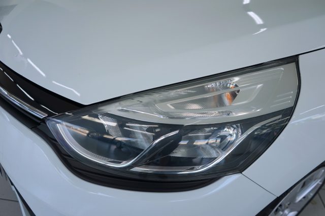 RENAULT Clio usata, con Specchietti laterali elettrici