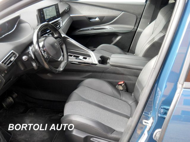 PEUGEOT 3008 usata, con Cerchi in lega