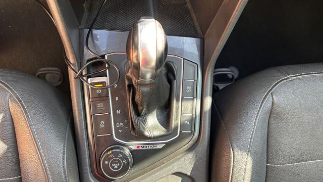 VOLKSWAGEN Tiguan usata, con Park Distance Control
