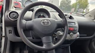 TOYOTA Aygo usata 10