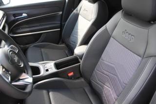 JEEP Avenger usata, con USB