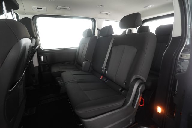 HYUNDAI Staria usata 9