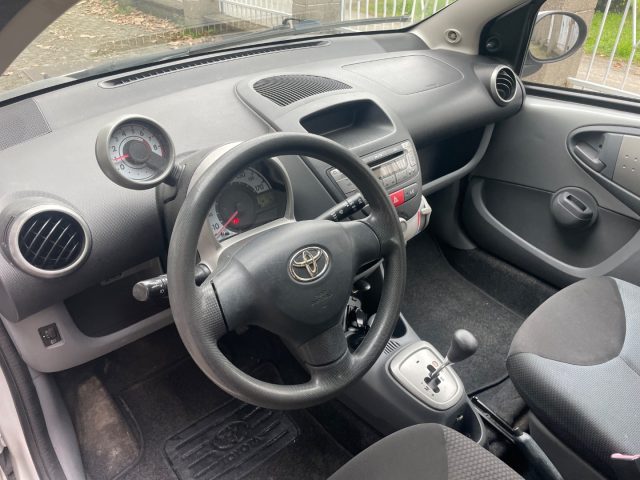 TOYOTA Aygo usata 11