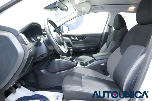 NISSAN Qashqai usata, con USB