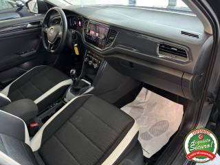 VOLKSWAGEN T-Roc usata, con Controllo automatico clima