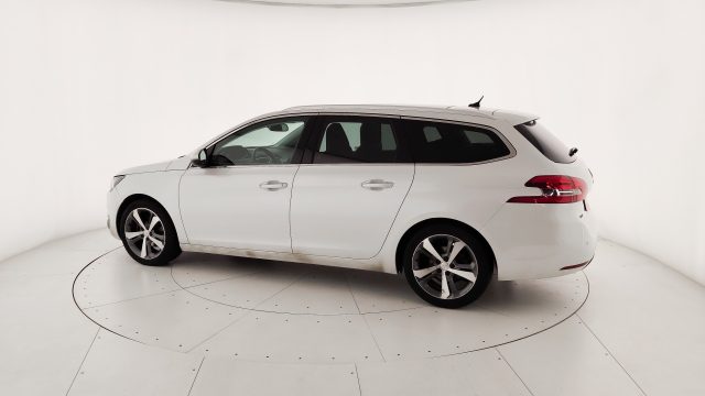 PEUGEOT 308 usata, con Volante multifunzione