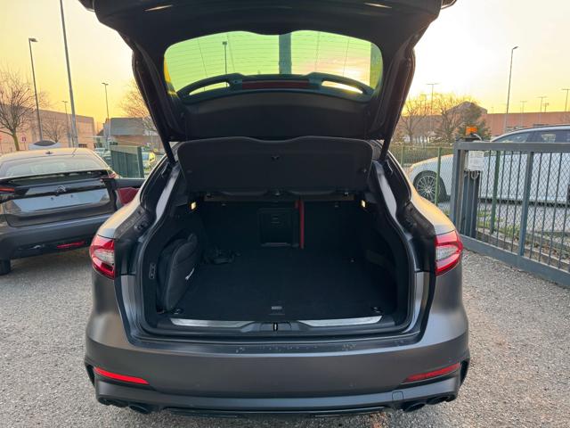 MASERATI Levante usata, con Volante multifunzione