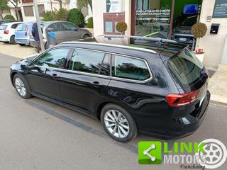 VOLKSWAGEN Passat Variant usata, con Frenata d