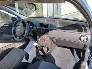 FIAT Punto usata 12