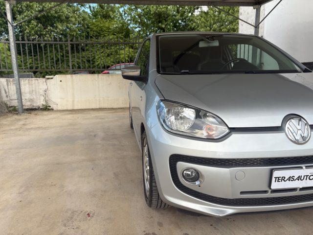 VOLKSWAGEN up! usata 36