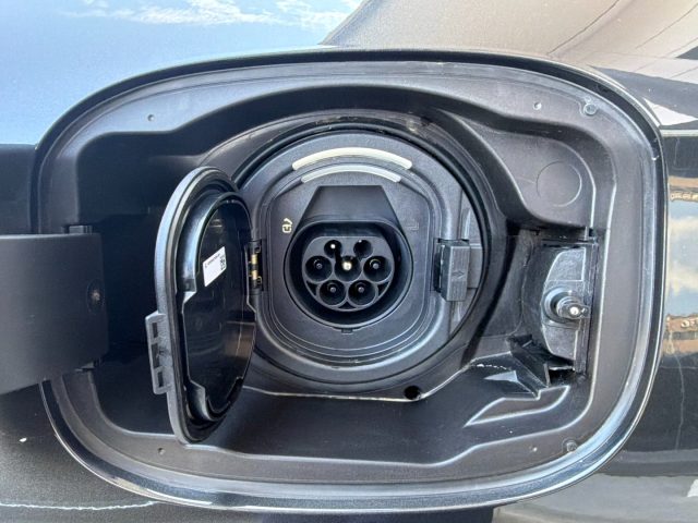 MERCEDES-BENZ GLC 300 usata, con USB