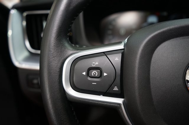 VOLVO XC60 usata, con Sensori di parcheggio posteriori