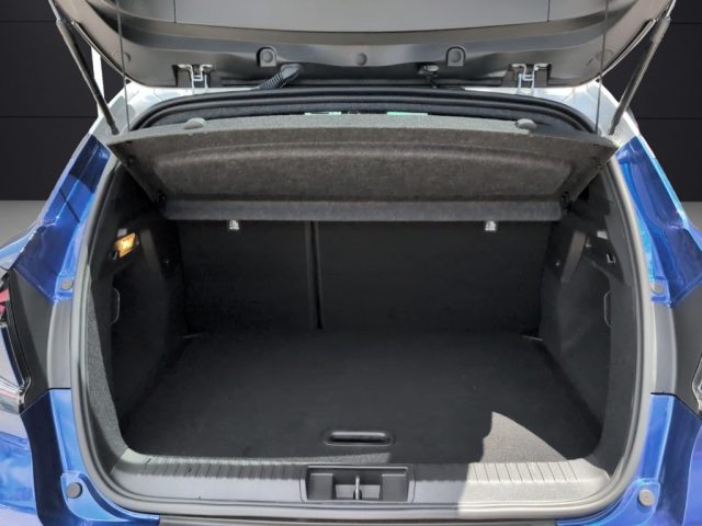 RENAULT Captur usata, con Autoradio digitale